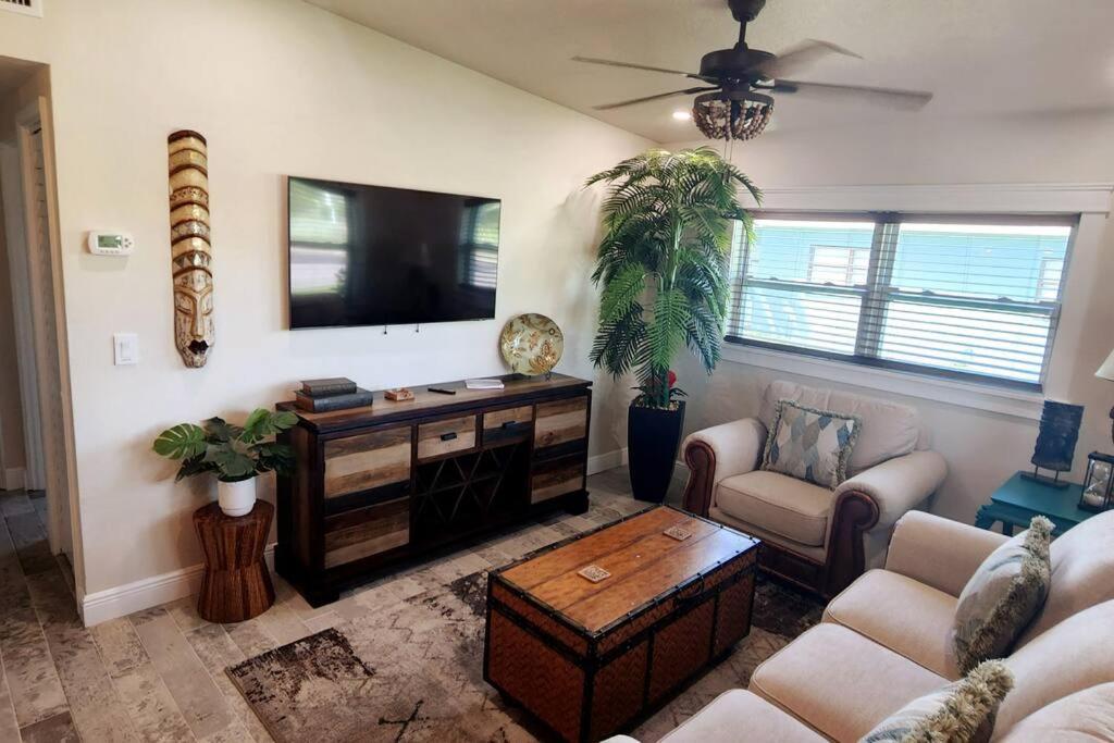 Bali Bungalow - Downtown Cocoa Beach Zewnętrze zdjęcie